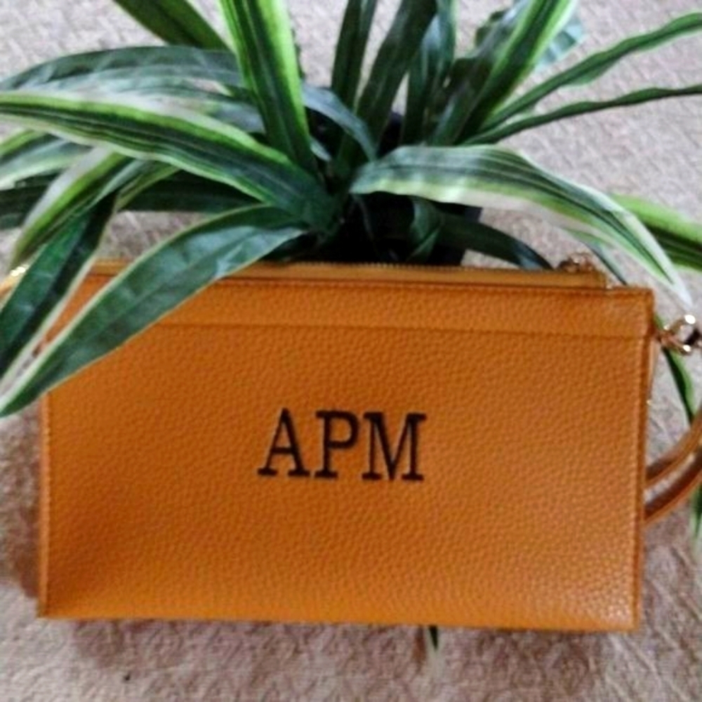 4@30.00 or 20.00 NWOT  Small bag by APM